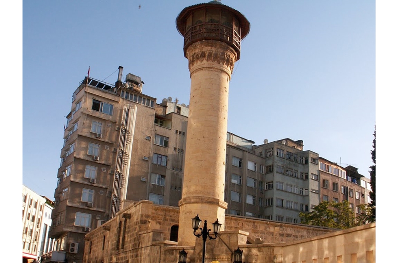 Ömeriye Camii Gaziantep'in tarihine tanıklık ediyor Ömeriye Camii Gaziantep'in tarihine tanıklık ediyor